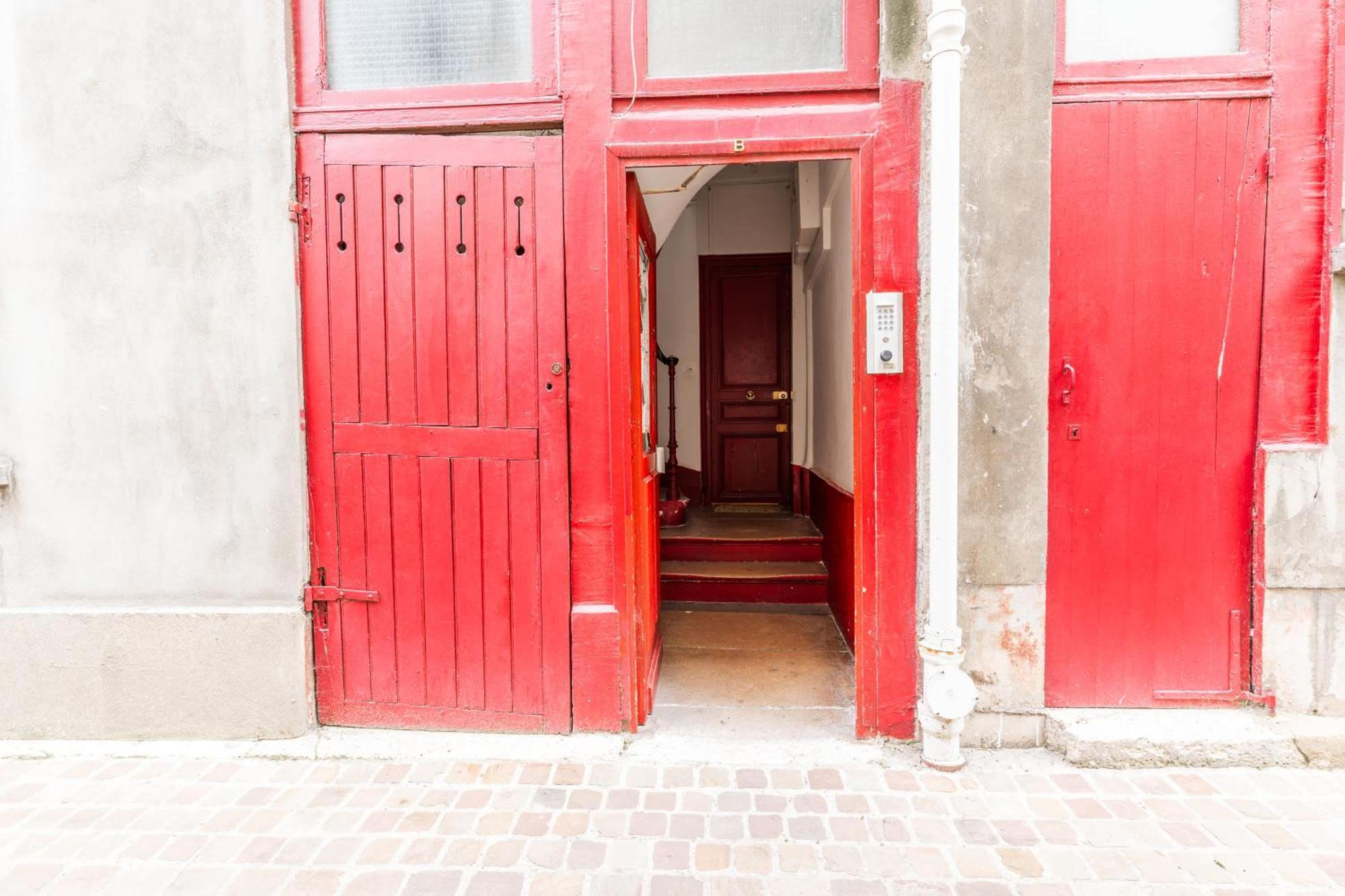 Loft 4 Bedroom Montmartre Pigalle Ac By Lcc Agency Parigi Esterno foto