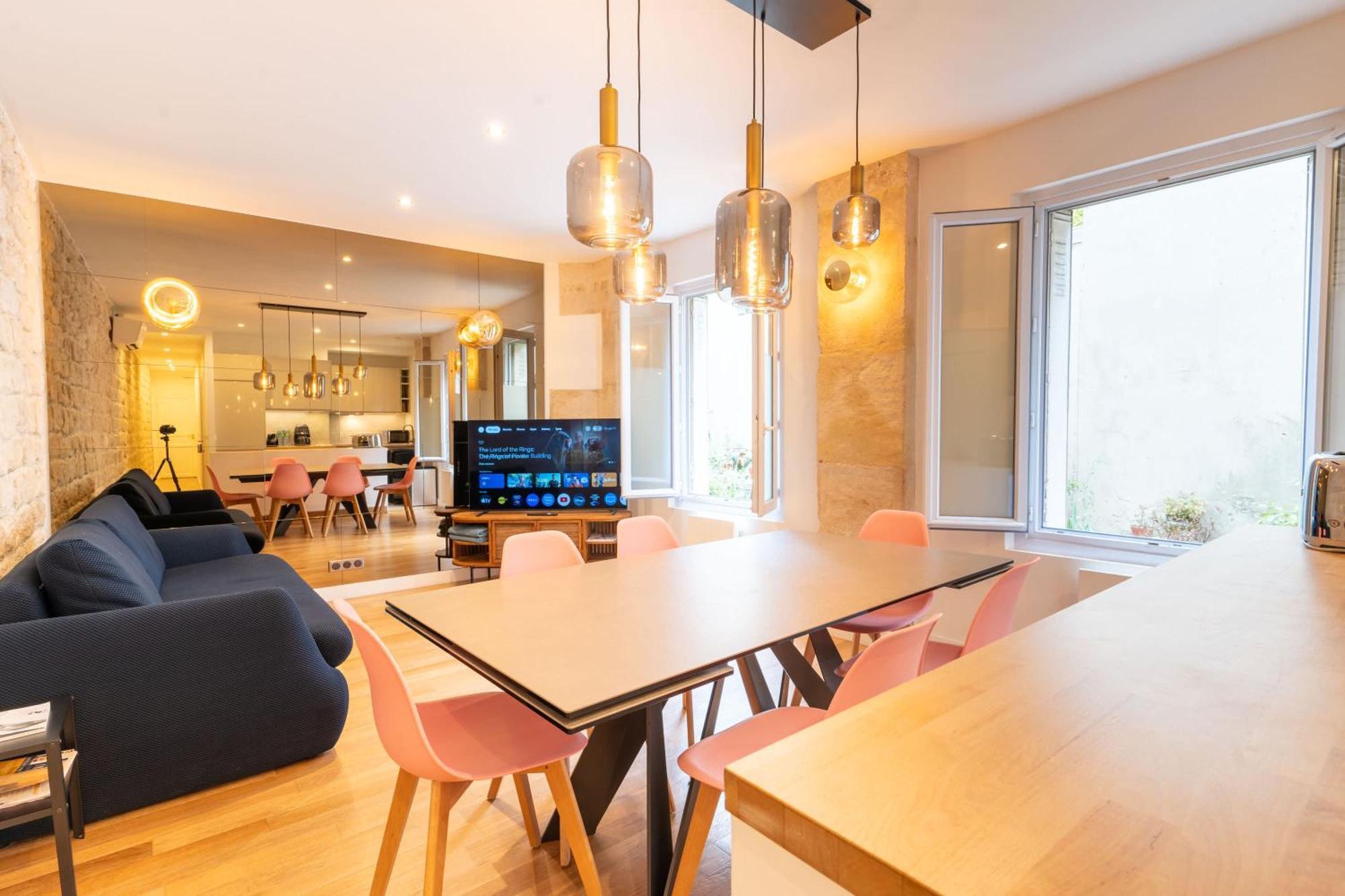 Loft 4 Bedroom Montmartre Pigalle Ac By Lcc Agency Parigi Esterno foto